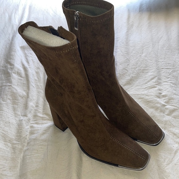 NEW Brown sock heel boots - Picture 2 of 7